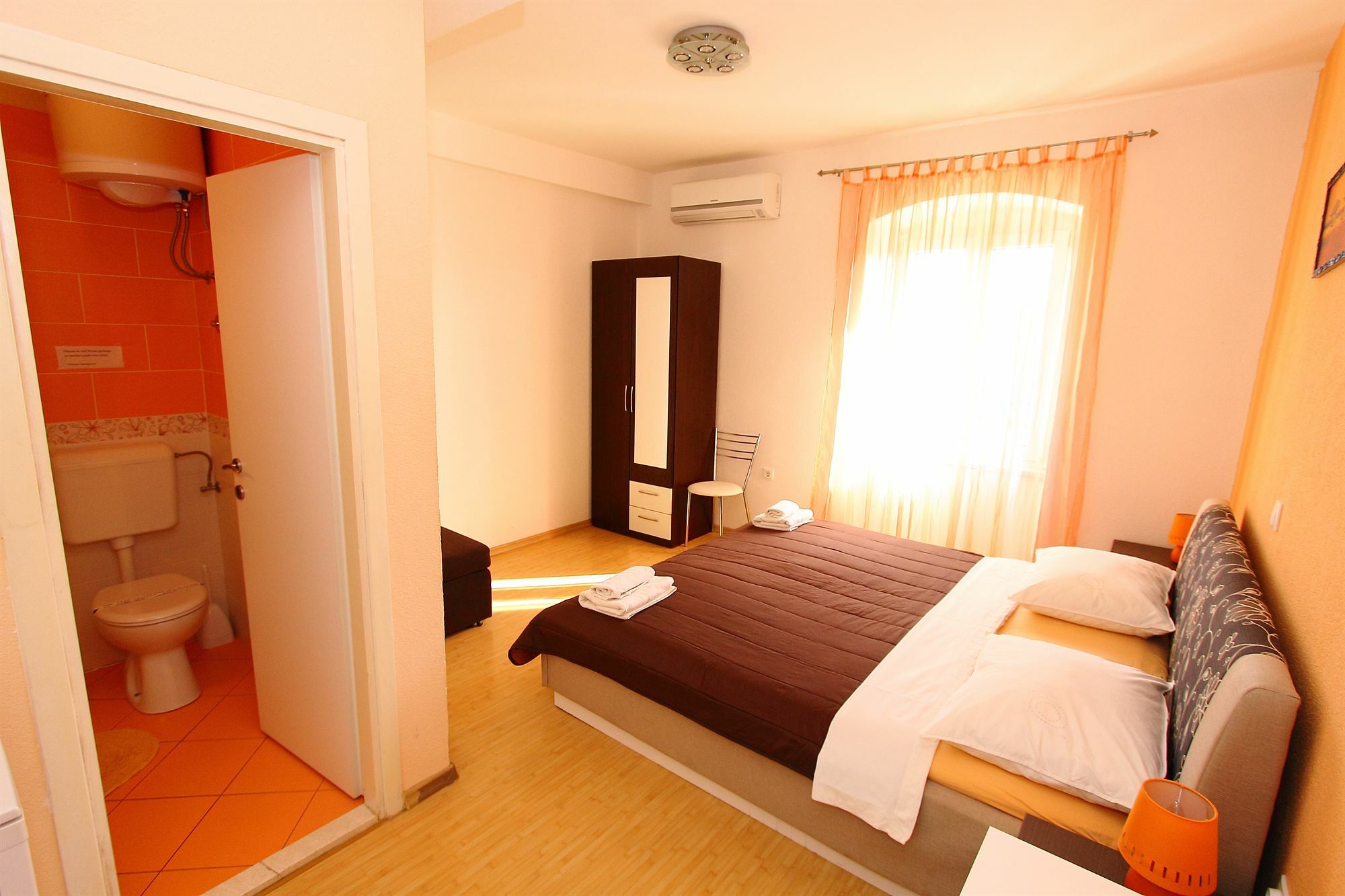Nirvana Rooms&apartments Pensión Split